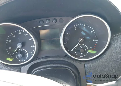 2009 Mercedes-Benz Gl 450 4Matic z USA, uszkodzony, nr VIN 4JGBF71E59A513032